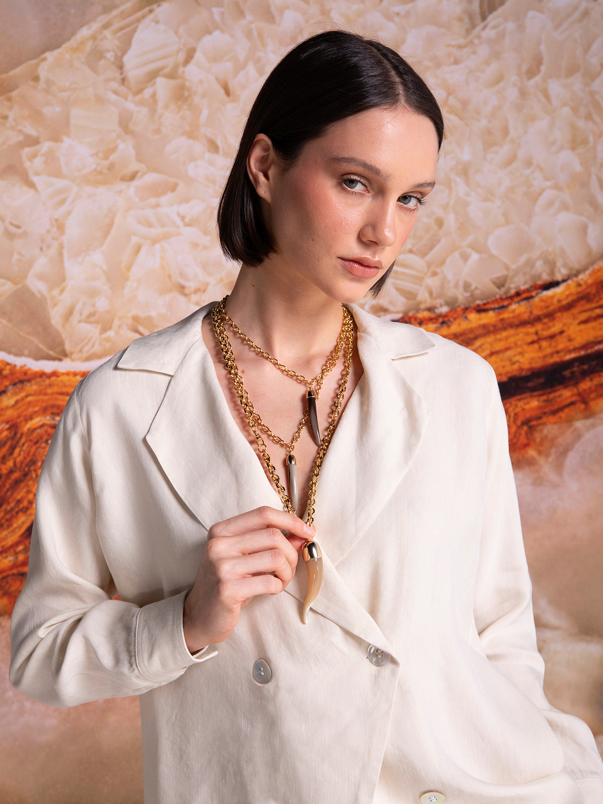 Collar con dije de cuerno XL