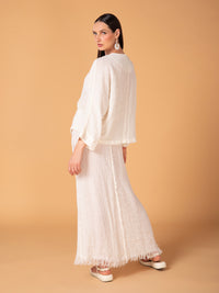 Blusa con tres jaretas en lino corrugado