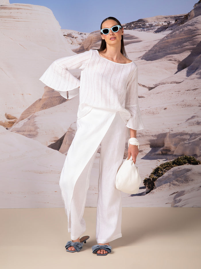 Blusa con mangas acampanadas en lino