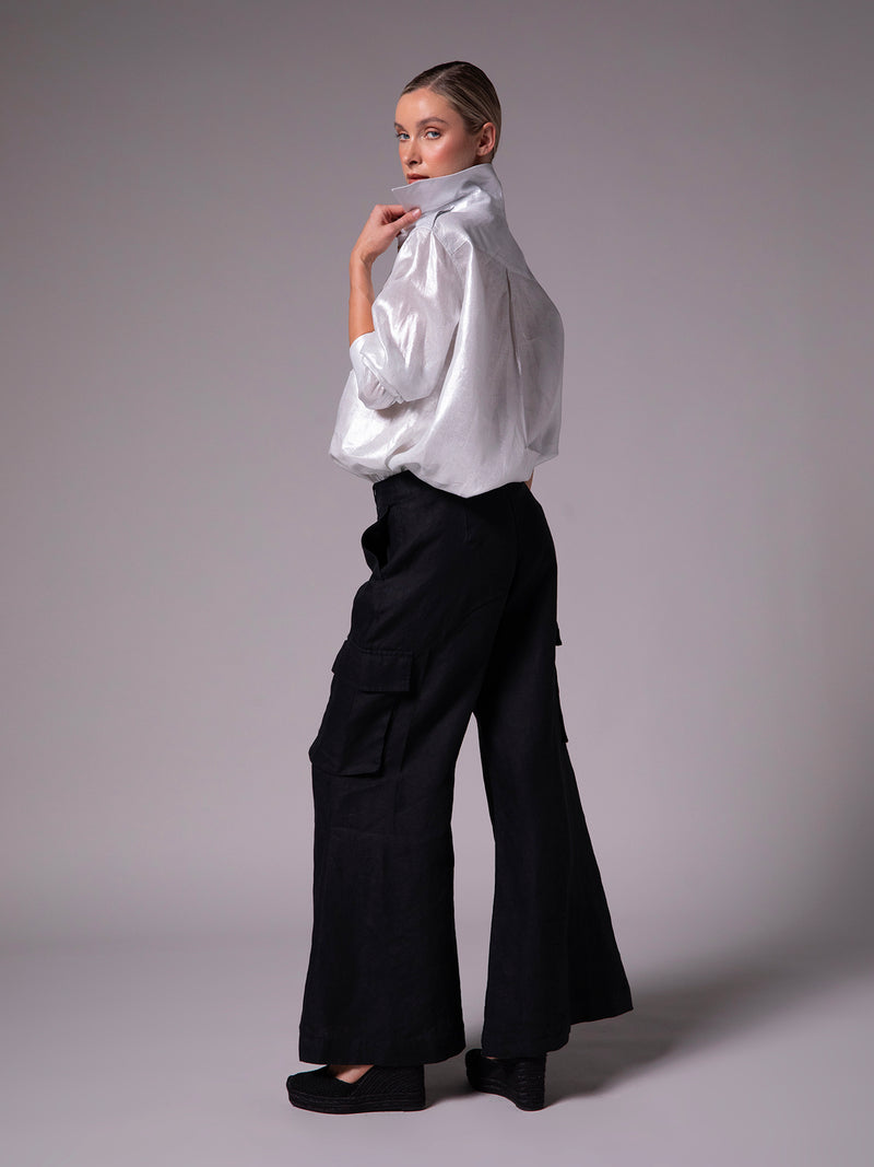 Camisera con charreteras en lino metálico