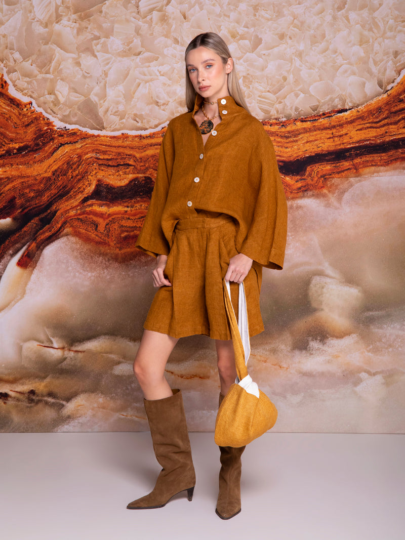 Blusa con cuello alto Mao en lino