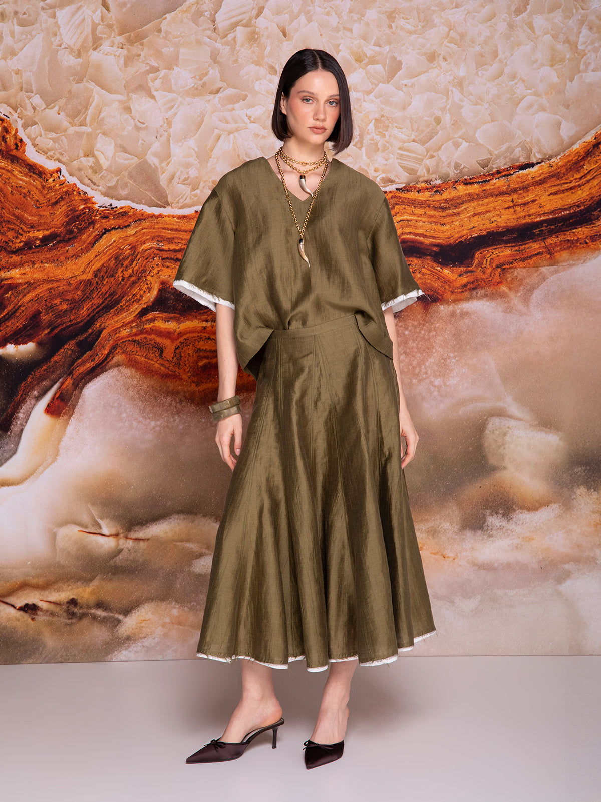 Blusa manga corta con escote en "V" en lino