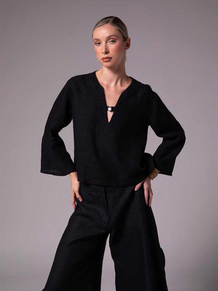 Blusa con manga acampanada en lino