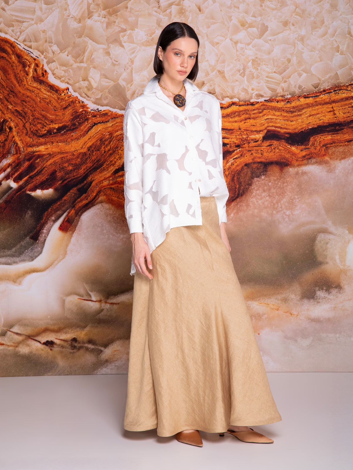 Camisera amplia con corte cruzado en espalda en lino