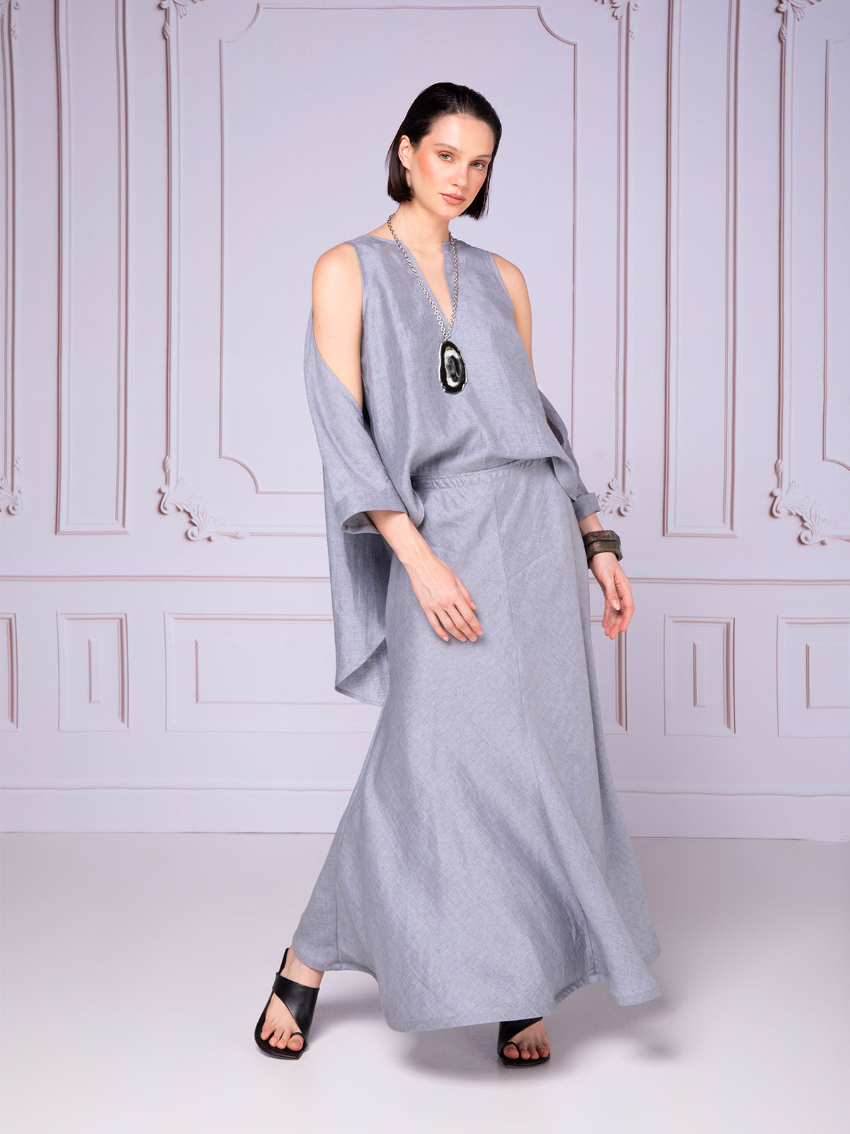 Blusa hombro descubierto con escote mesh en lino