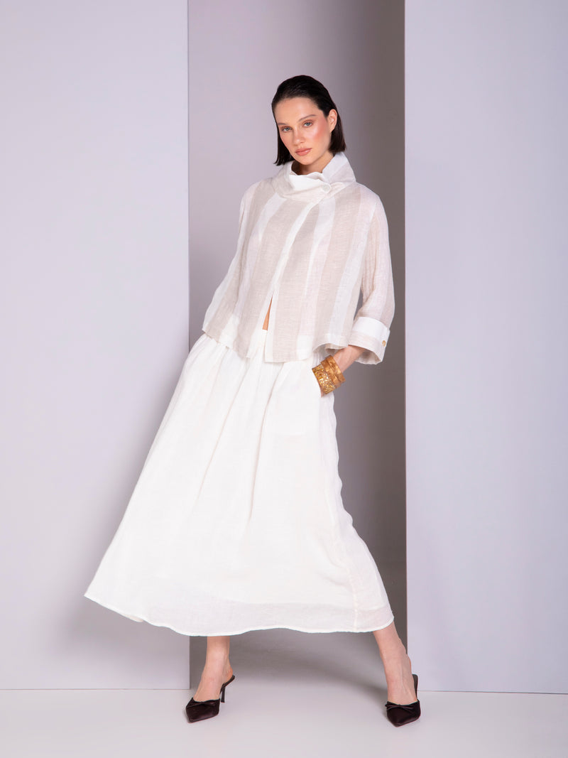 Saco corto con cruce amplio en lino