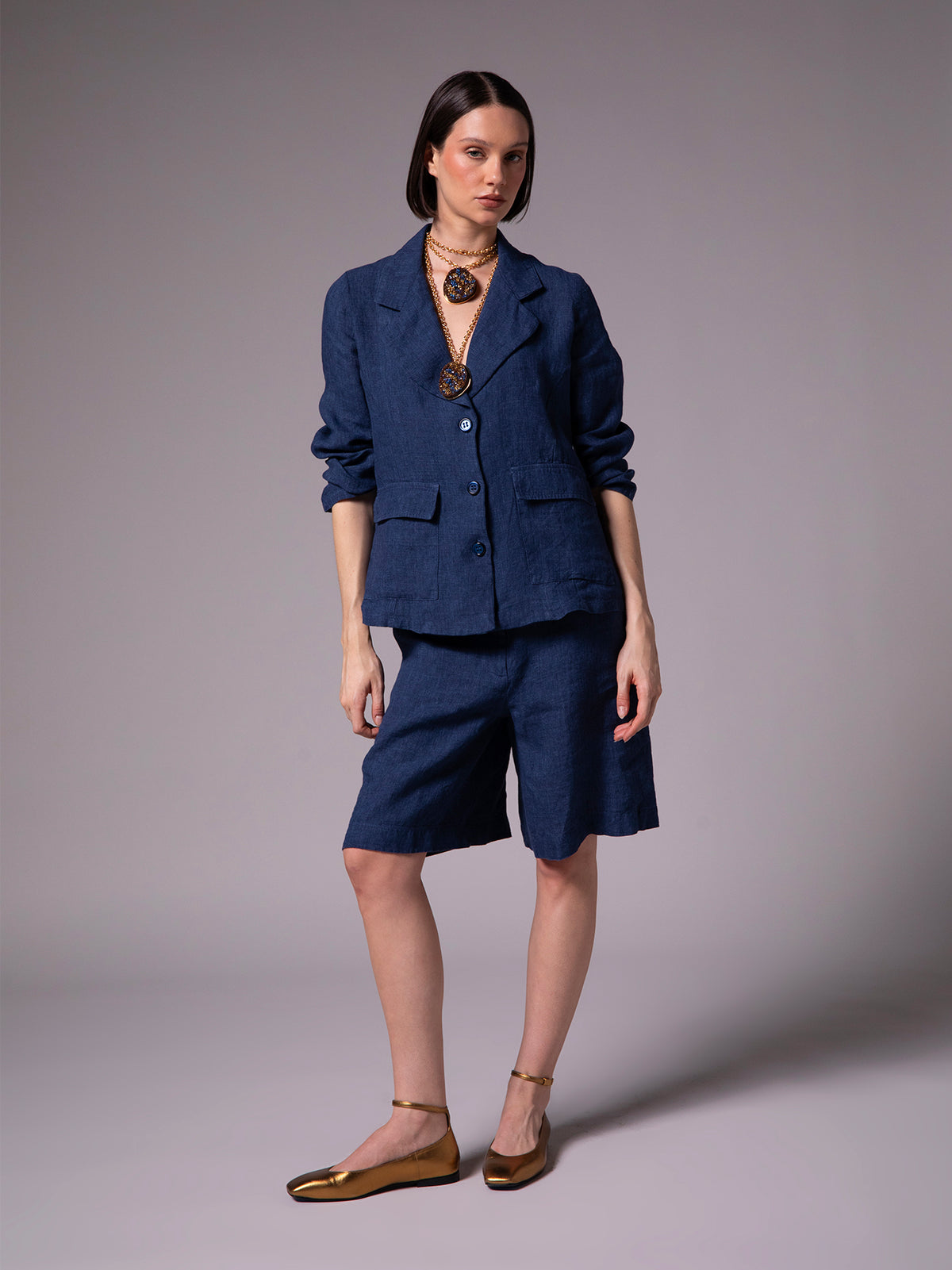 Saco con solapa y carteras en lino