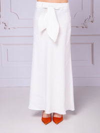 Falda al sesgo en lino