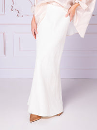 Falda al sesgo en lino con efecto stonewashed