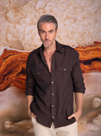 Camisa de manga larga con charreteras en lino