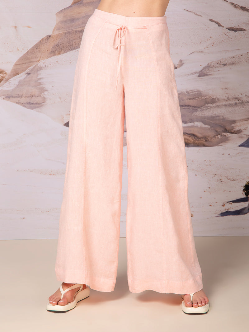 Pantalón con cortes en lino