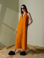 Long dress with halter back in linen