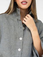Blusa con cuello alto Mao en lino