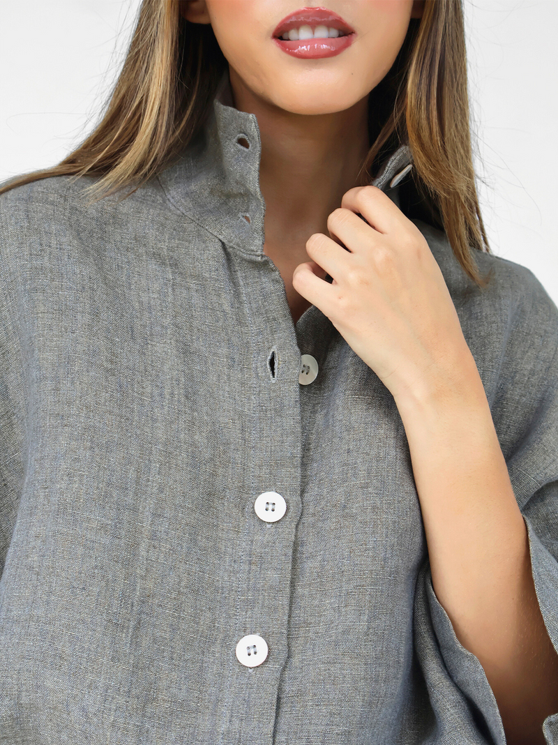 Blusa con cuello alto Mao en lino
