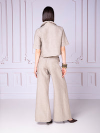 Blusa manga corta con alforzas en lino