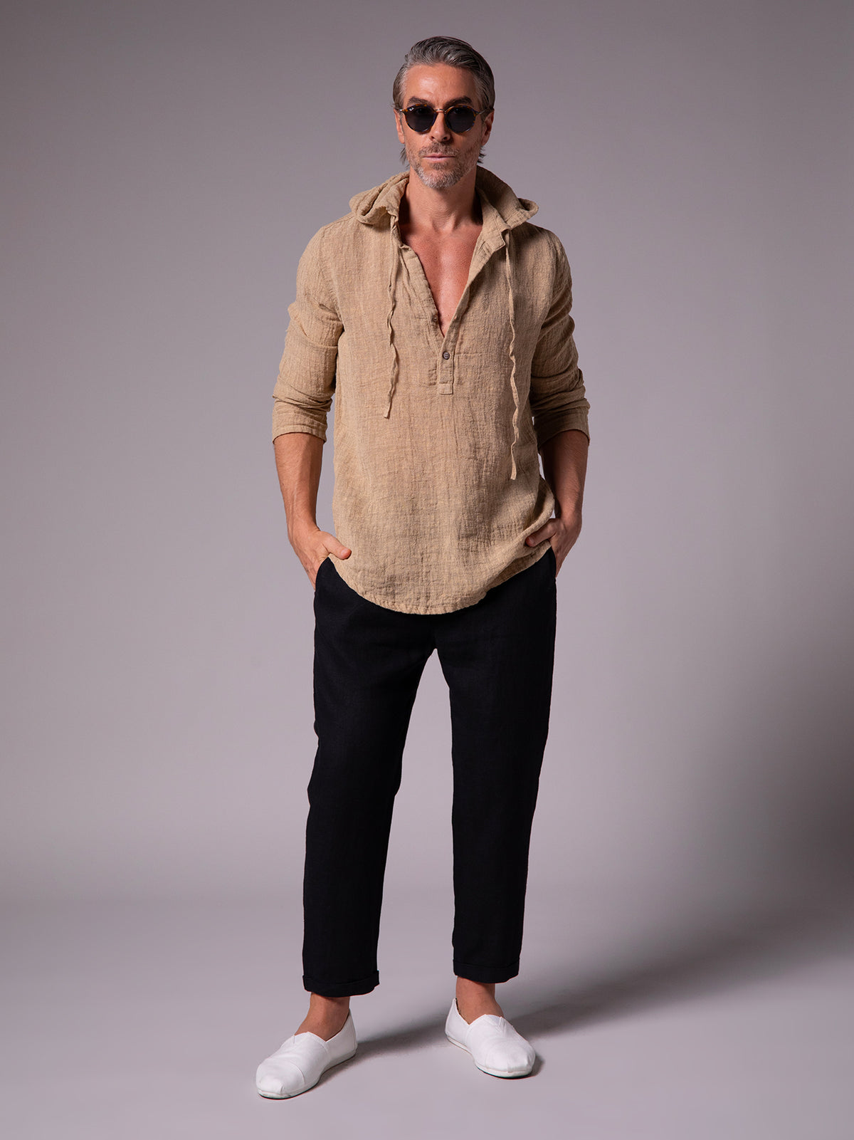 Camisa con capucha en lino